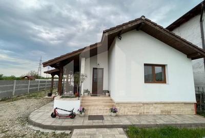 Casă individuală cu 4 camere cu Canalizare în Nord-Vest - 1