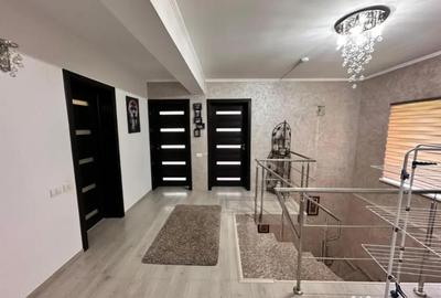 Casă cu 4 camere cu Teren 505 Mp în Mamaia - 12