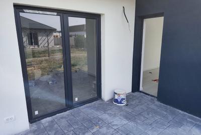 FARA COMISIOANE in Gulia casa cu 4 camere 2 bai terasa PARTER+pod placa la cheie FARA COMISIOANE in Gulia casa cu 4 camere 2 bai terasa PARTER+pod placa la cheie - 8