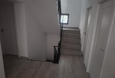 Casă cu 4 camere cu Teren 400 Mp în Central - 6