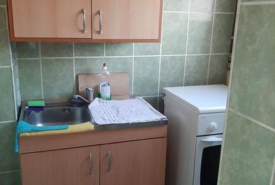 Garsonieră decomandată în Casa Cărții - 2