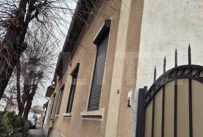 Casa de vanzare, curte comuna cu 1 locatar, 110 mp, zona ultracentrala - 7