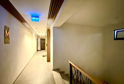 Apartament cu 4 camere decomandat, mobilat în Tractorul - 3