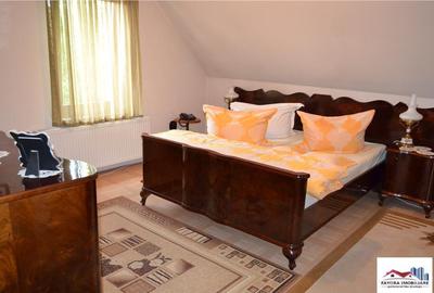 Casa si Spatiu Comercial de Zona Semicentrala - 1