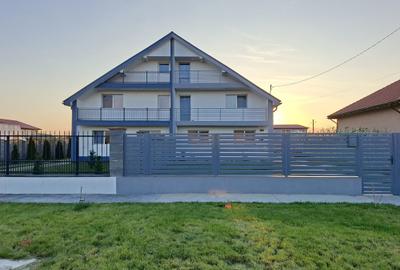Duplex cu 5 camere cu Canalizare în Săcălaz - 1