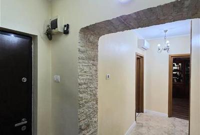 Apartament cu 4 camere decomandat, mobilat în Casa de Cultură - 28