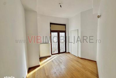 Apartament cu 6 camere în Romană - 11