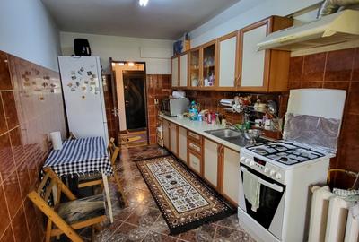 Apartament cu 3 camere decomandat, mobilat în Orizont - 1
