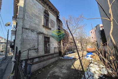 Teren Construcții intravilan de 710 mp, în Victoriei - 5