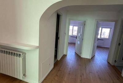 Apartament cu 4 camere în Central - 17