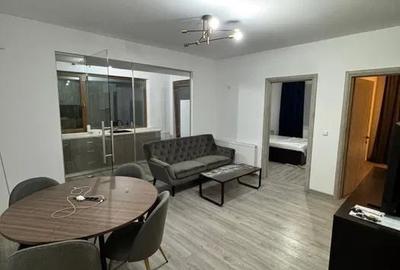 Apartament cu 3 camere decomandat, mobilat în Metalurgiei