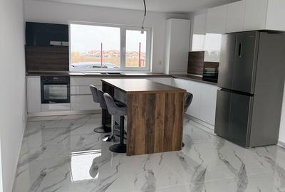 Casă cu 3 camere în Sânpetru - 5