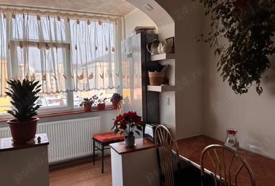 Apartament cu 3 camere decomandat în Central - 2