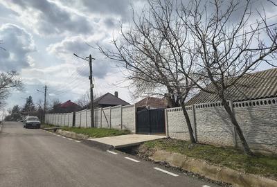 Casă cu 4 camere cu Teren 2500 Mp în Central - 8