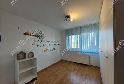 Apartament decomandat 3 camere si balcon zona Vasile Aaron d - 2