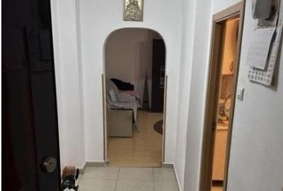 Basarabia-strada Carei-apartament 3 camere - 1