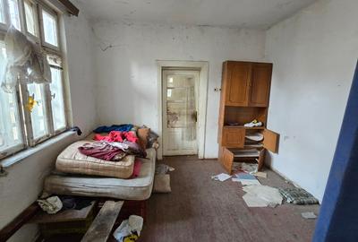 CASĂ DE VÂNZARE CU 3 CAMERE IN ZONA BUCUREȘTI-NOI -PARCUL BAZILESCU SEC.1 - 8