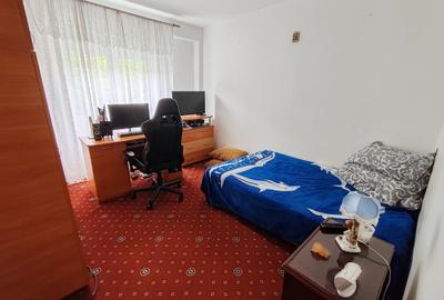 Apartament 2 camere liber la vanzare zona Astra - Planete - 3
