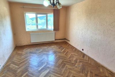 Apartament cu 3 camere decomandat în Alfa - 3