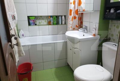 Apartament cu 4 camere semidecomandat, mobilat în Central - 1