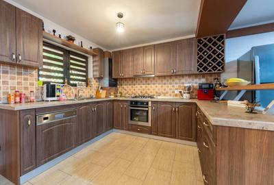 Casă individuală cu 5 camere cu Teren 180 Mp în Central - 4