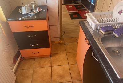 Garsoniera , zona B-dul Independentei , et 2 , 32 mp , decom - 12