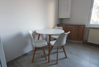 Apartament cu 2 camere decomandat în Pandurilor - 10