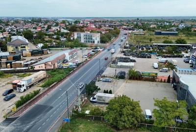 Spațiu comercial, de 1,400 mp, în Est - 15