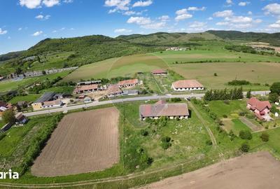 Teren de 3436 mp, în Central - 1