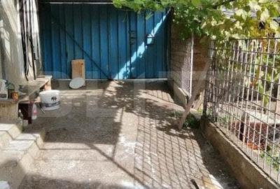 Casa de 2 camere curte proprie zona Gutenberg - 1