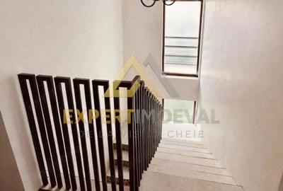 Casă cu 5 camere cu Teren 409 Mp în Central