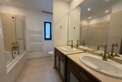 Casă cu 7 camere cu Canalizare în Sud-Vest - 9