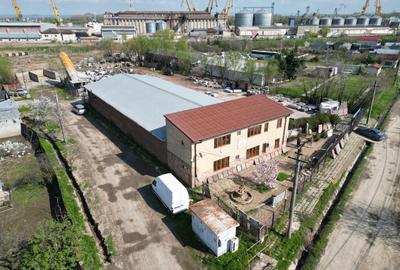 Spațiu industrial, de 4,454 mp, în Central - 2