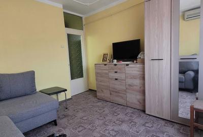 Apartament cu 2 camere decomandat în Intim - 3