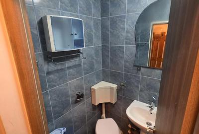 Apartament cu 2 camere semidecomandat în Micro 14 - 16