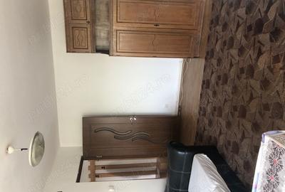 Apartament cu 3 camere semidecomandat în Turceni - 4