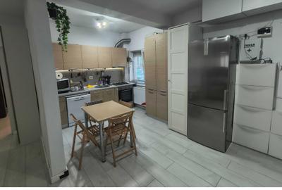 Apartament cu 3 camere decomandat în Roșu - 10