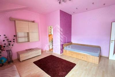 Casă cu 7 camere în Mehala - 14