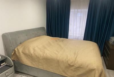 Apartament 3 camere, zona Liceul Economic -str Longinescu , - 12