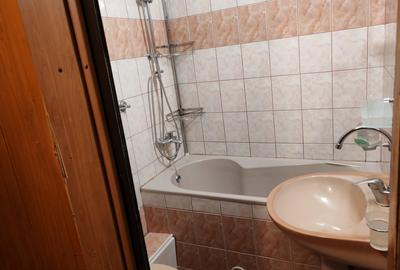 Apartament 3 camere-cvartal Onesti - 5