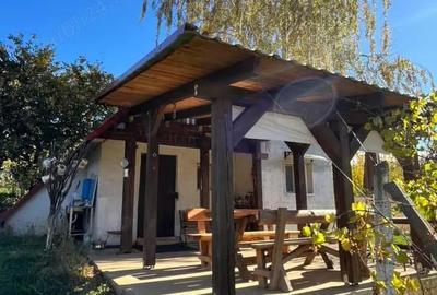 Casă cu 2 camere cu Teren 1100 Mp în Biharia