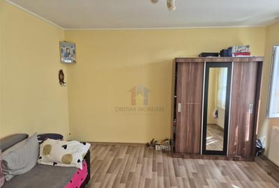 Casa 4 camere din Caramida,zona Centrala, pretabil pentru 2 - 7