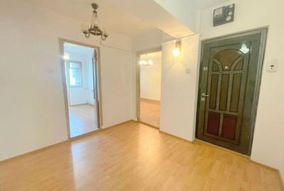 Apartament cu 3 camere decomandat în Mazepa 1