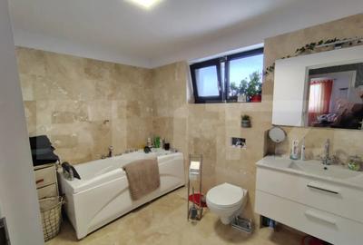 Casă cu 4 camere cu Teren 590 Mp în Jucu - 16