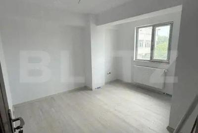 Garsoniera de vanzare, 37 mp, etaj intermediar, zona Burdujeni