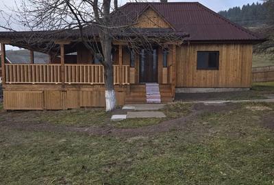 Casă cu 2 camere în Fundoaia - 2