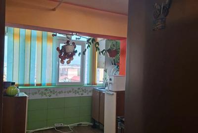 Apartament 2 camere, decomandat, 44 mp, Aleea Plopilor - zona 9 Mai - 3