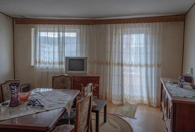Apartament cu 3 camere decomandat, mobilat în Moinești - 2