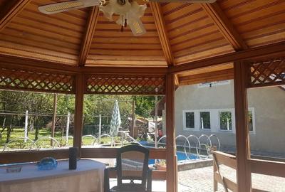 Casă cu 9 camere cu Teren 1308 Mp în Nord-Est - 5