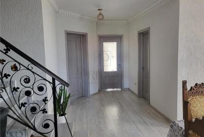 Duplex pe parter - mansarda amenajata - zona buna - 4